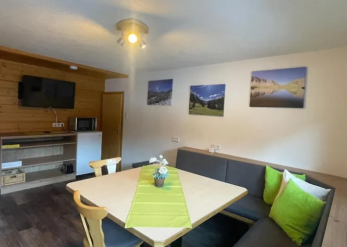 Haus Bergflora * Bach (Tyrol)