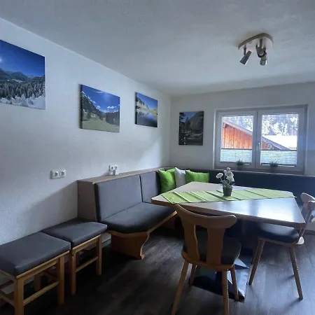 Haus Bergflora * باخ